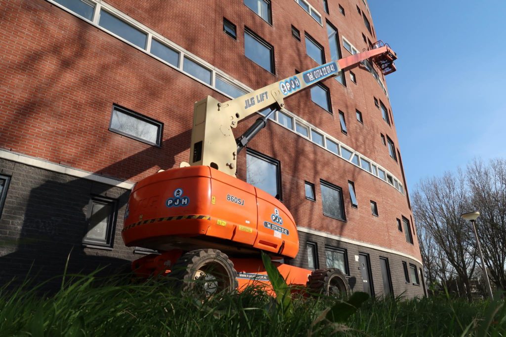 Hoogwerker in actie